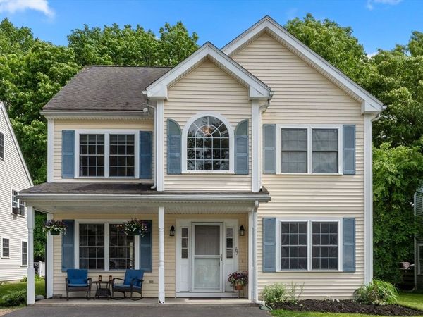 101 Orchard St, Tewksbury, MA 01876