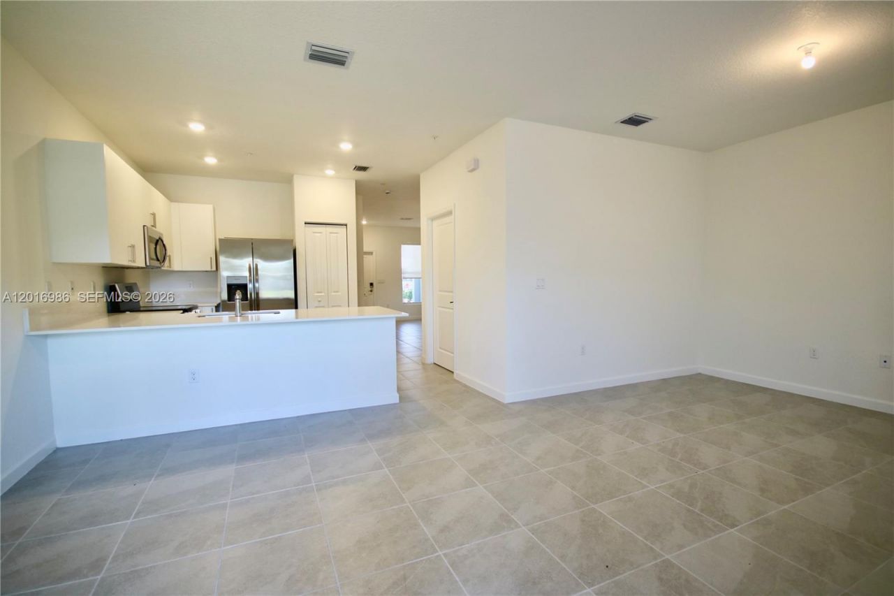 18426 SW 2nd St , Pembroke Pines, FL 33029 Photo