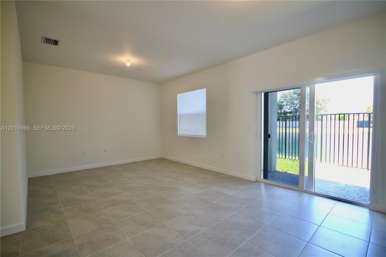 18426 SW 2nd St , Pembroke Pines, FL 33029 Photo
