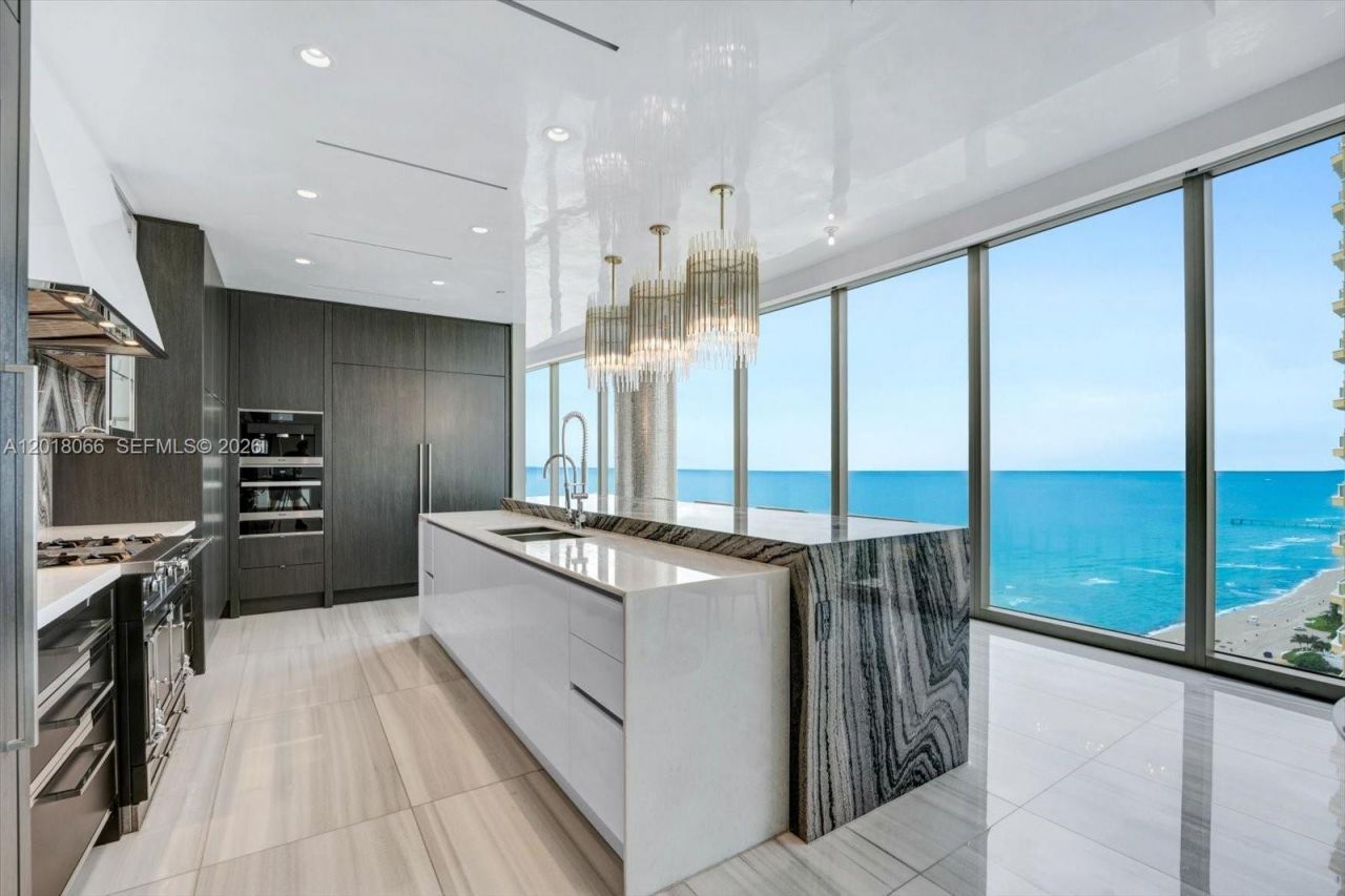 17901 Collins Ave , Unit 2704, Sunny Isles Beach, FL 33160 Photo
