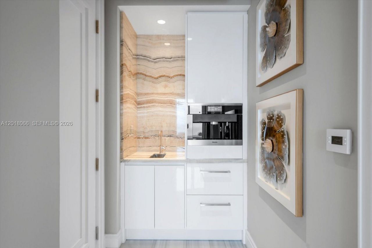 17901 Collins Ave , Unit 2704, Sunny Isles Beach, FL 33160 Photo
