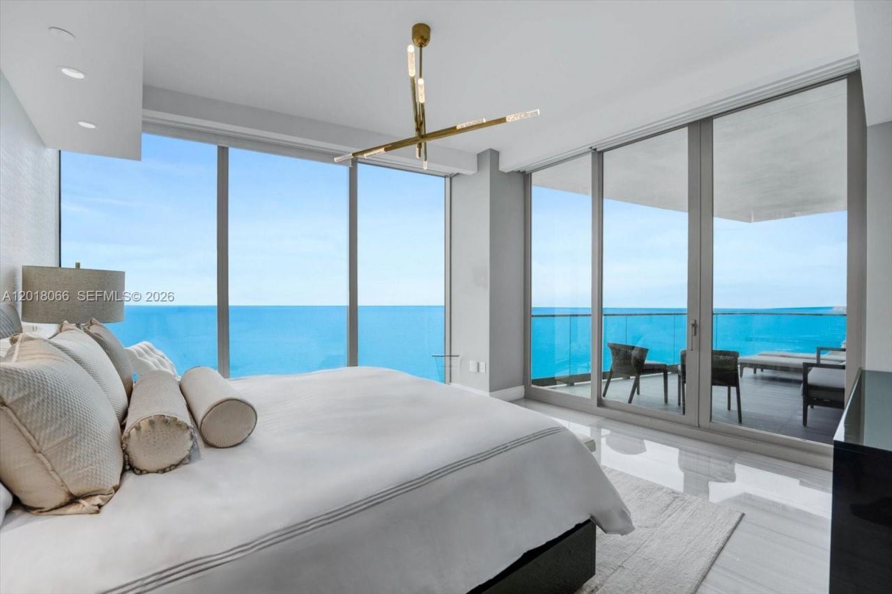 17901 Collins Ave , Unit 2704, Sunny Isles Beach, FL 33160 Photo