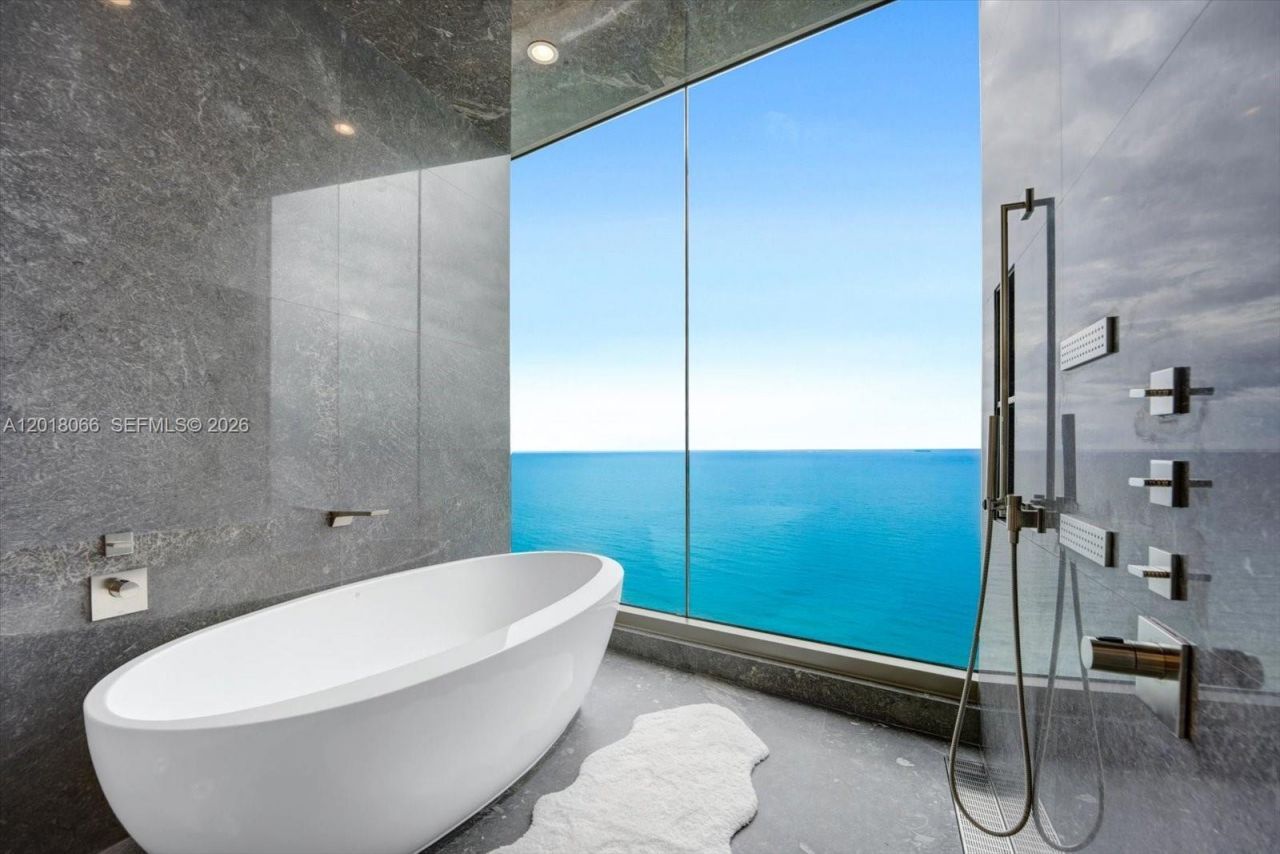 17901 Collins Ave , Unit 2704, Sunny Isles Beach, FL 33160 Photo