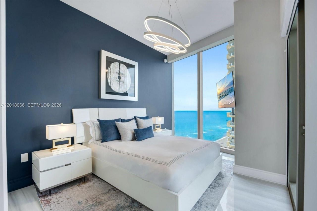 17901 Collins Ave , Unit 2704, Sunny Isles Beach, FL 33160 Photo