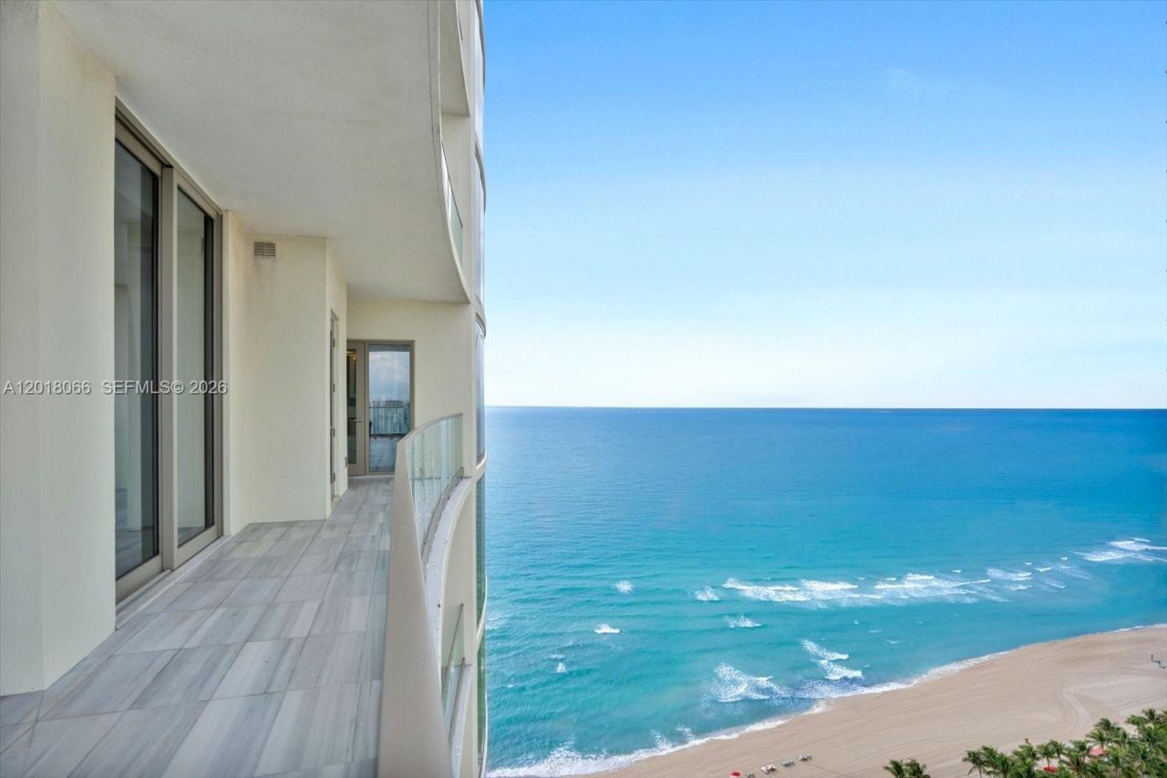 17901 Collins Ave , Unit 2704, Sunny Isles Beach, FL 33160 Photo