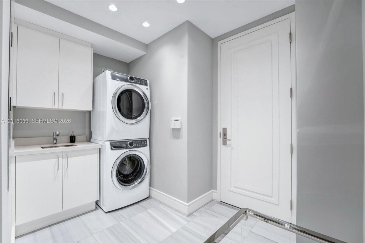 17901 Collins Ave , Unit 2704, Sunny Isles Beach, FL 33160 Photo