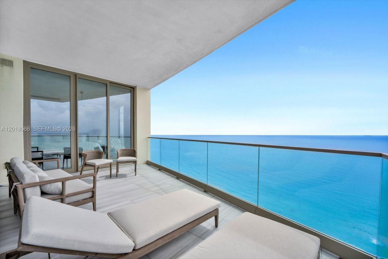 17901 Collins Ave , Unit 2704, Sunny Isles Beach, FL 33160 Photo