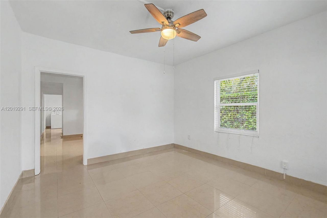 5917 SW 62nd Ter, South Miami, FL 33143 Photo