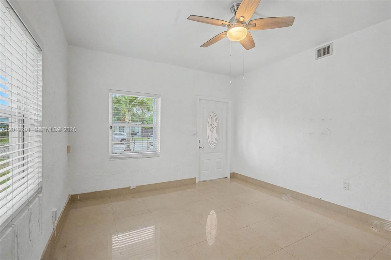 5917 SW 62nd Ter, South Miami, FL 33143 Photo