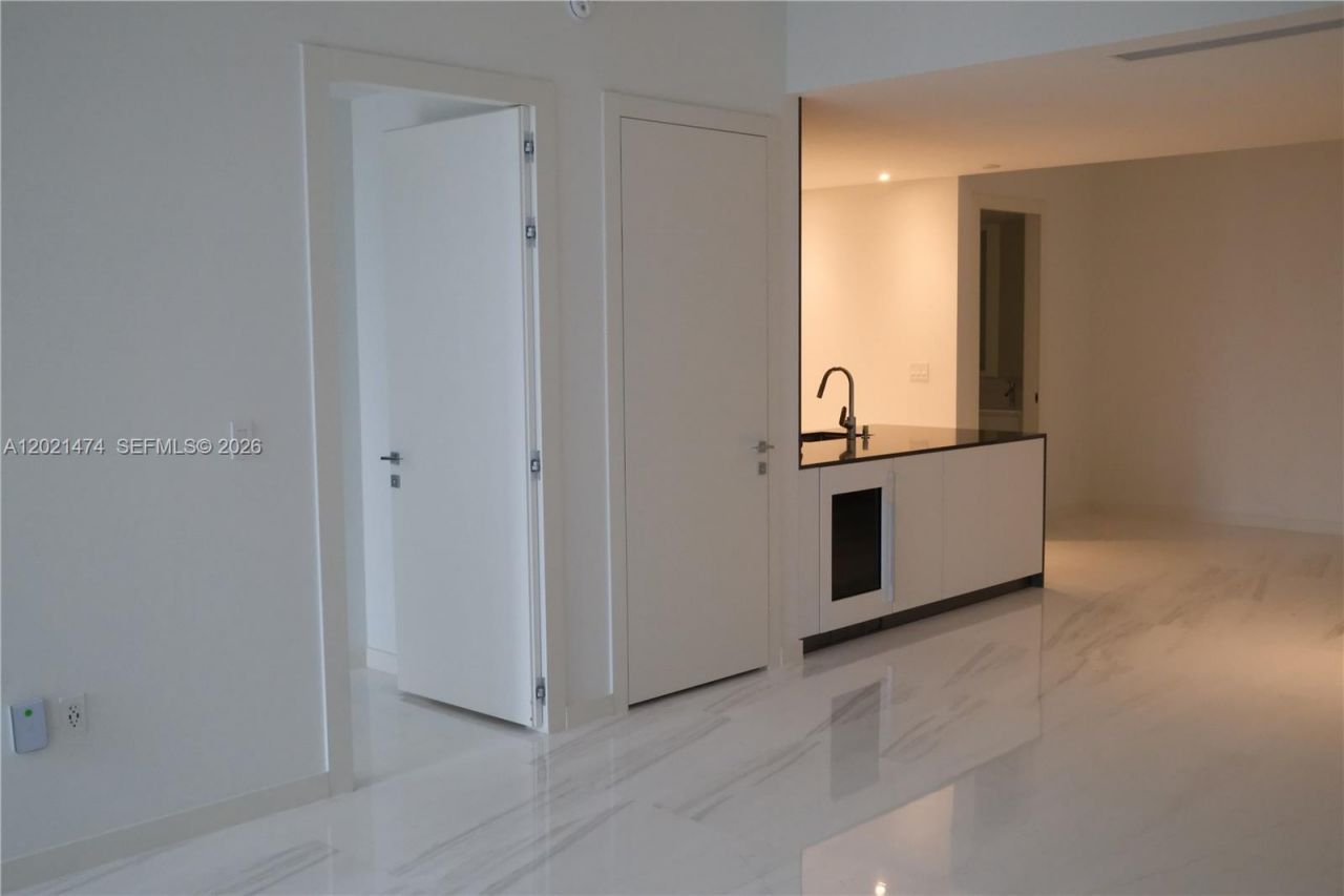 Please Call For Address, Unit 2509W, Miami, FL 33131 Photo