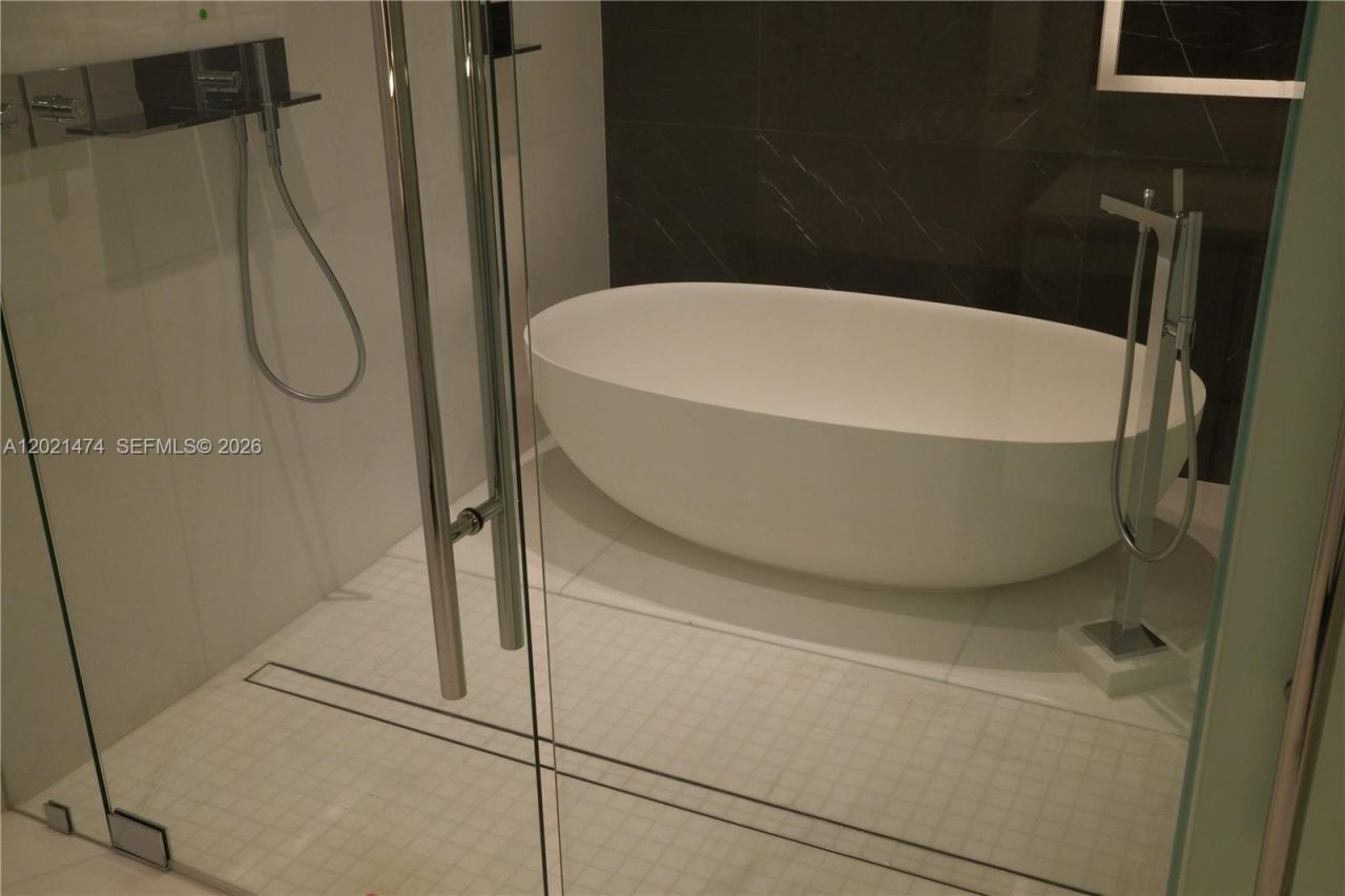 Please Call For Address, Unit 2509W, Miami, FL 33131 Photo