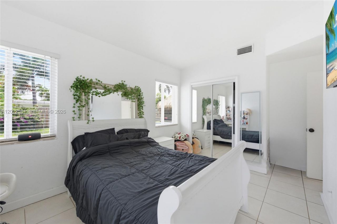 1141 SW 45th Ter , Plantation, FL 33317 Photo