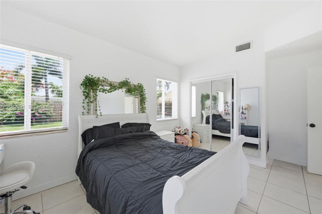 1141 SW 45th Ter , Plantation, FL 33317 Photo
