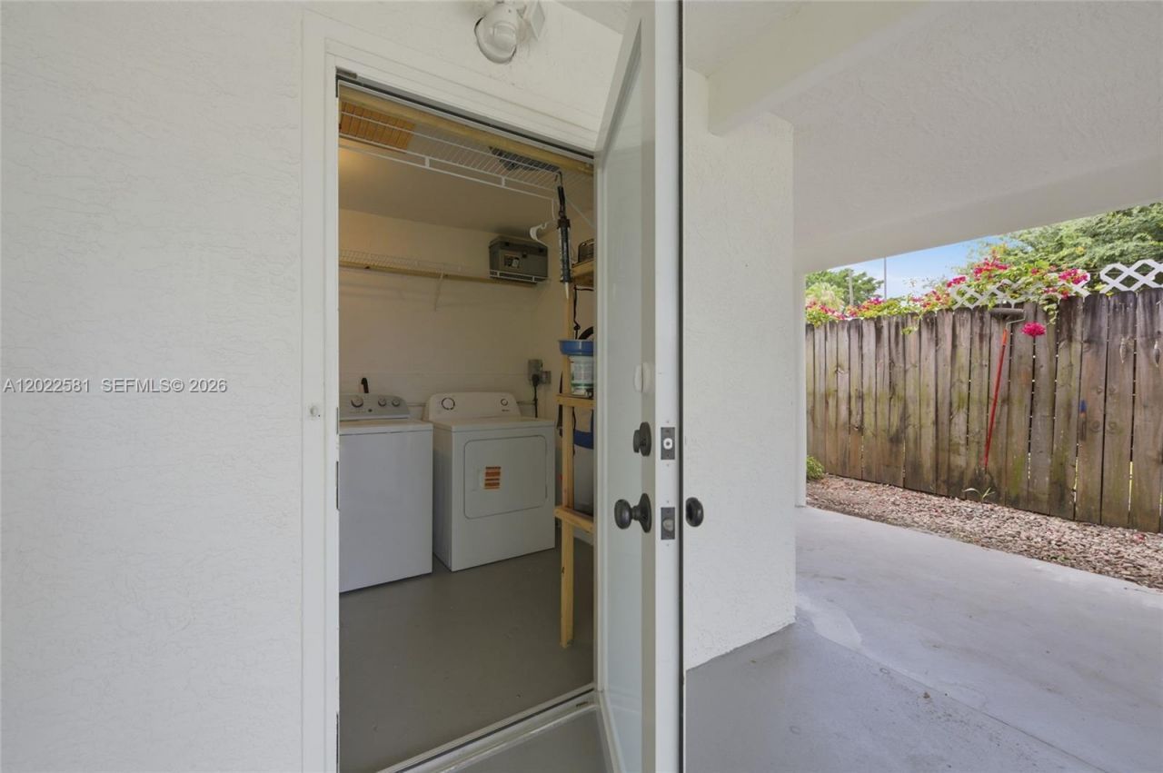 1141 SW 45th Ter , Plantation, FL 33317 Photo