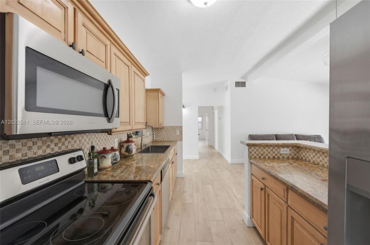 1141 SW 45th Ter , Plantation, FL 33317 Photo