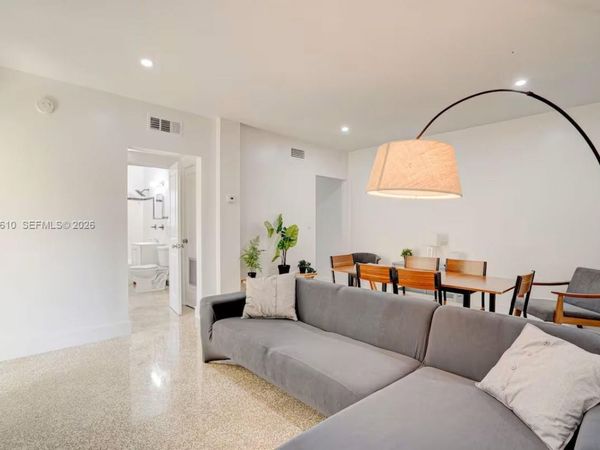 224 NE 111th St , Miami, FL 33161