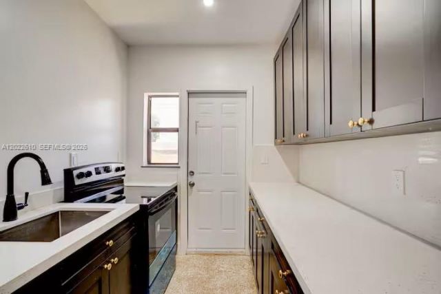 224 NE 111th St , Miami, FL 33161 Photo