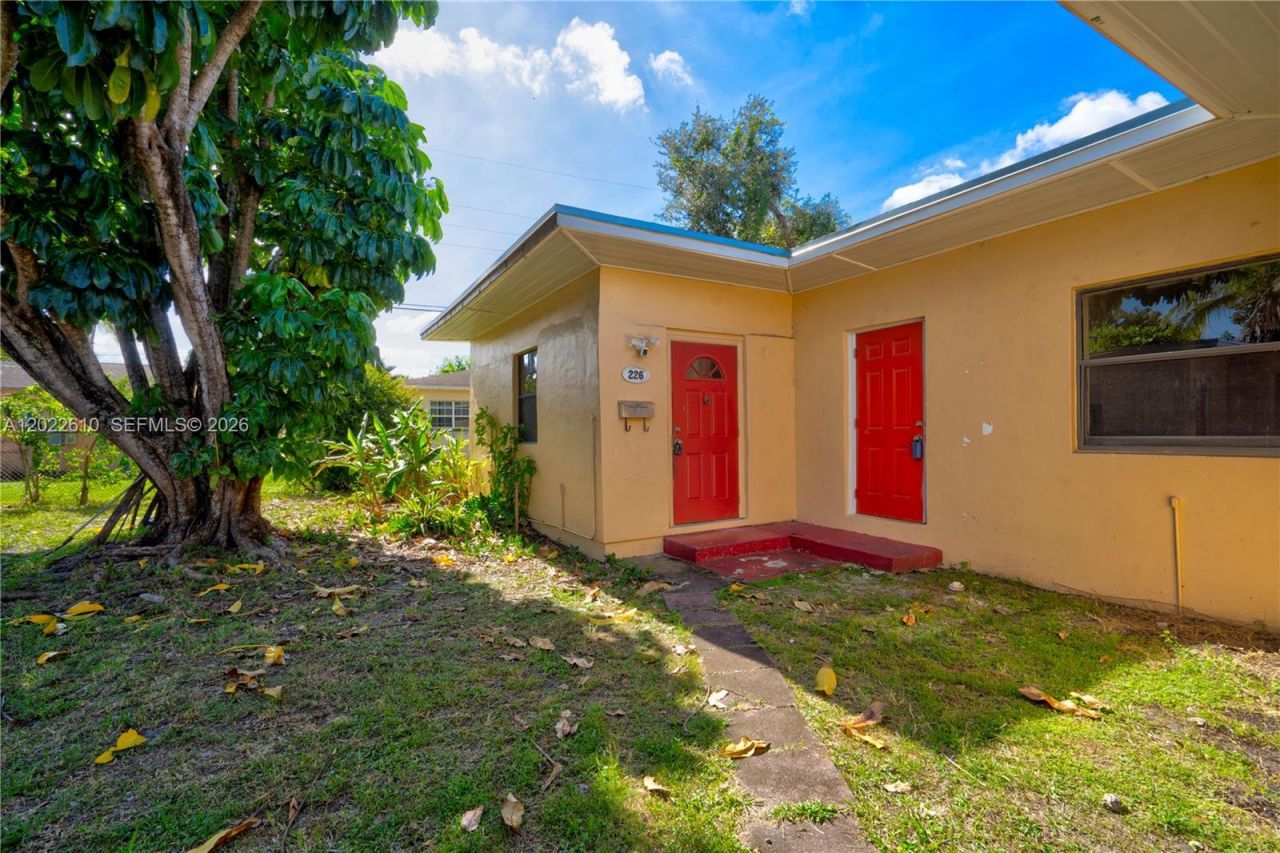 224 NE 111th St , Miami, FL 33161 Photo