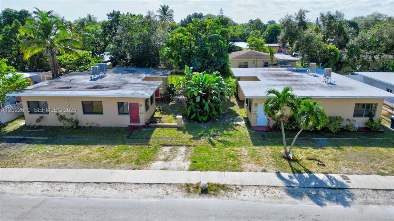 224 NE 111th St , Miami, FL 33161 Photo