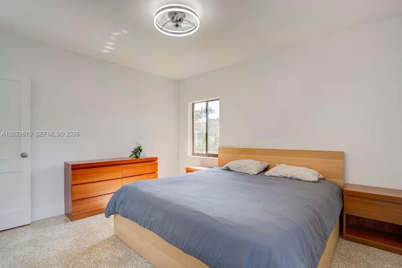 224 NE 111th St , Miami, FL 33161 Photo