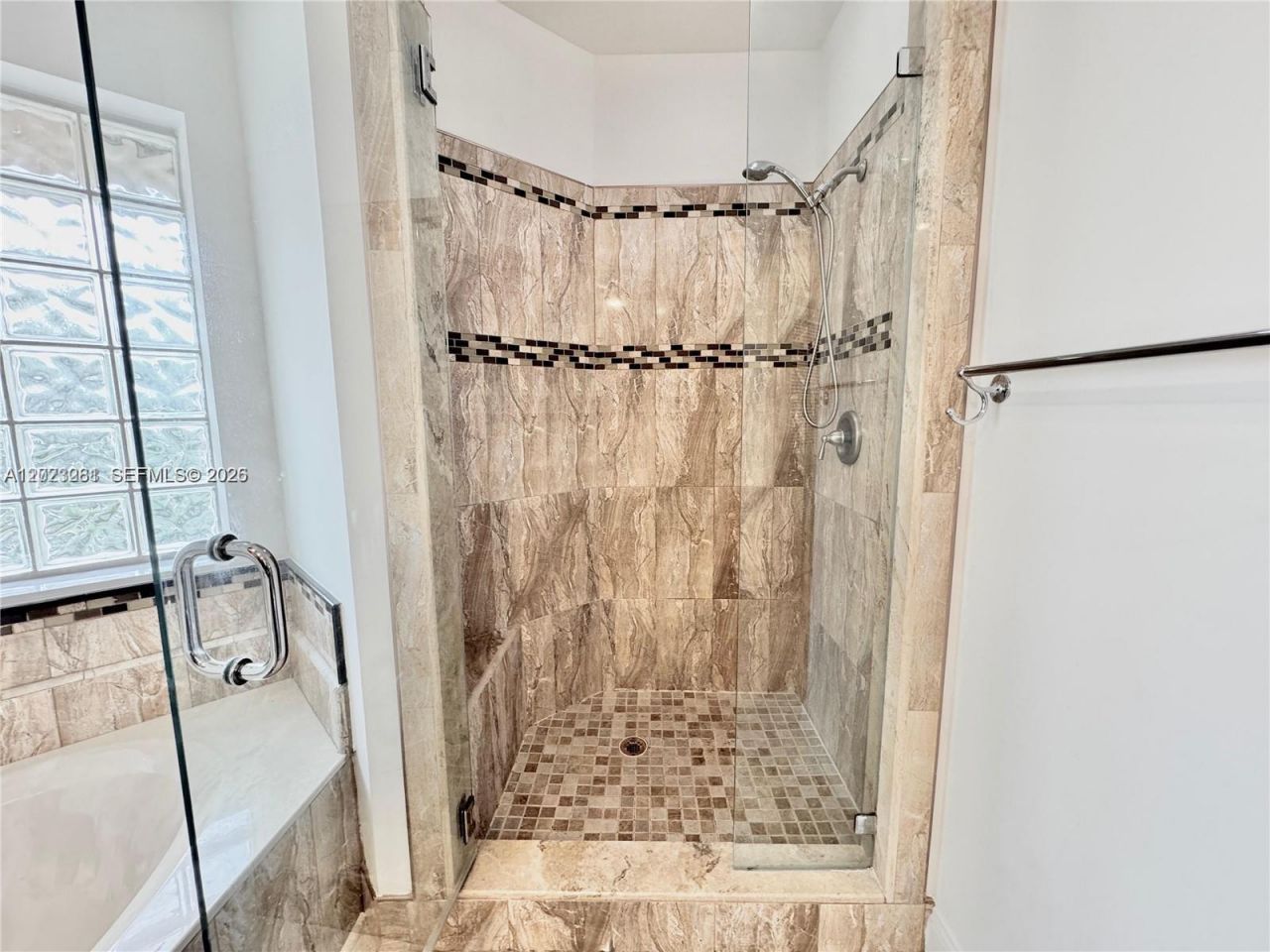 16320 Malibu Dr , Unit 10, Weston, FL 33326 Photo