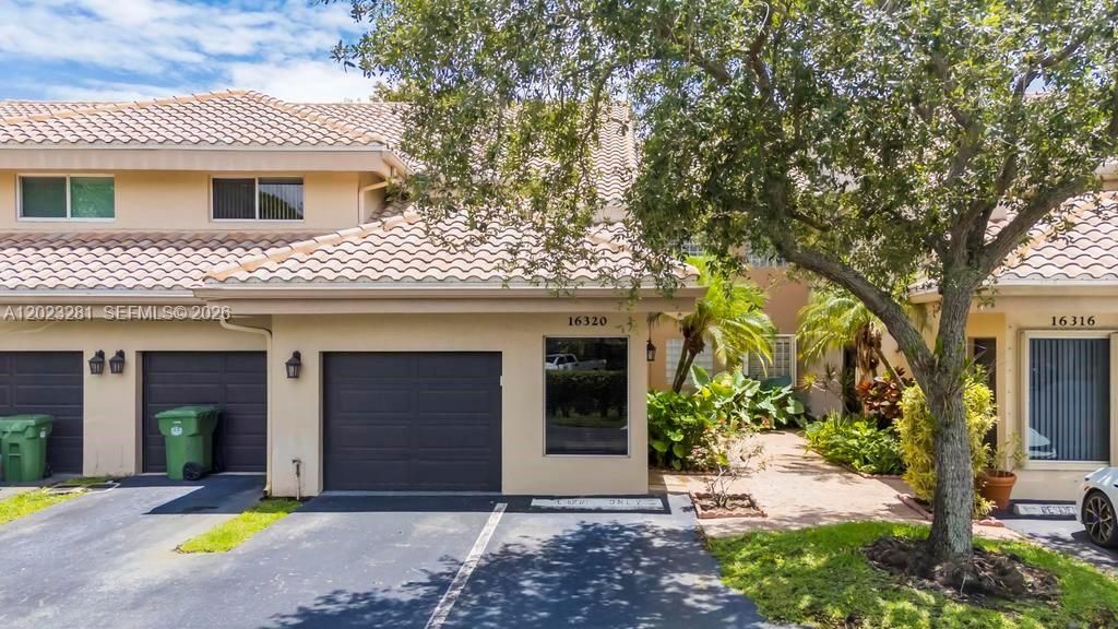 16320 Malibu Dr , Unit 10, Weston, FL 33326 Photo