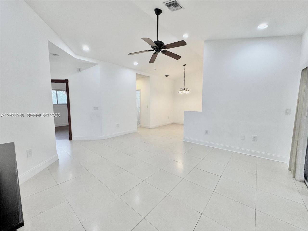 16320 Malibu Dr , Unit 10, Weston, FL 33326 Photo