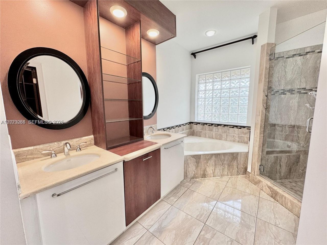 16320 Malibu Dr , Unit 10, Weston, FL 33326 Photo
