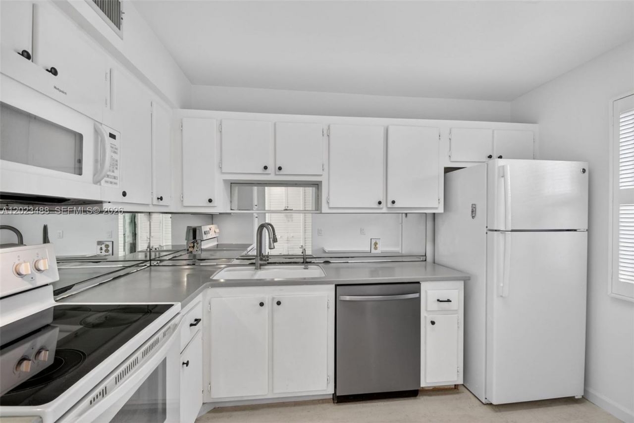 4230 Deste Ct , Unit 107, Lake Worth, FL 33467 Photo