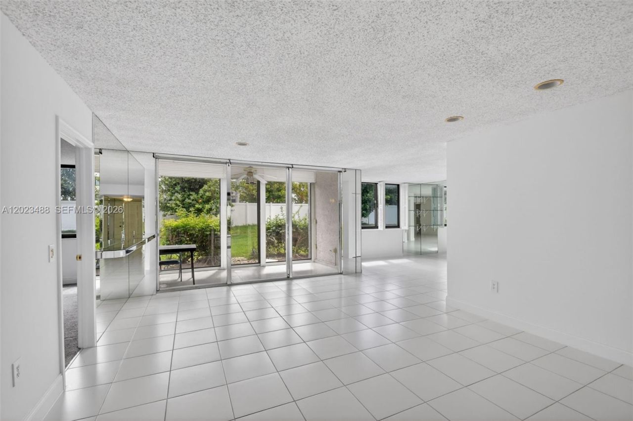 4230 Deste Ct , Unit 107, Lake Worth, FL 33467 Photo