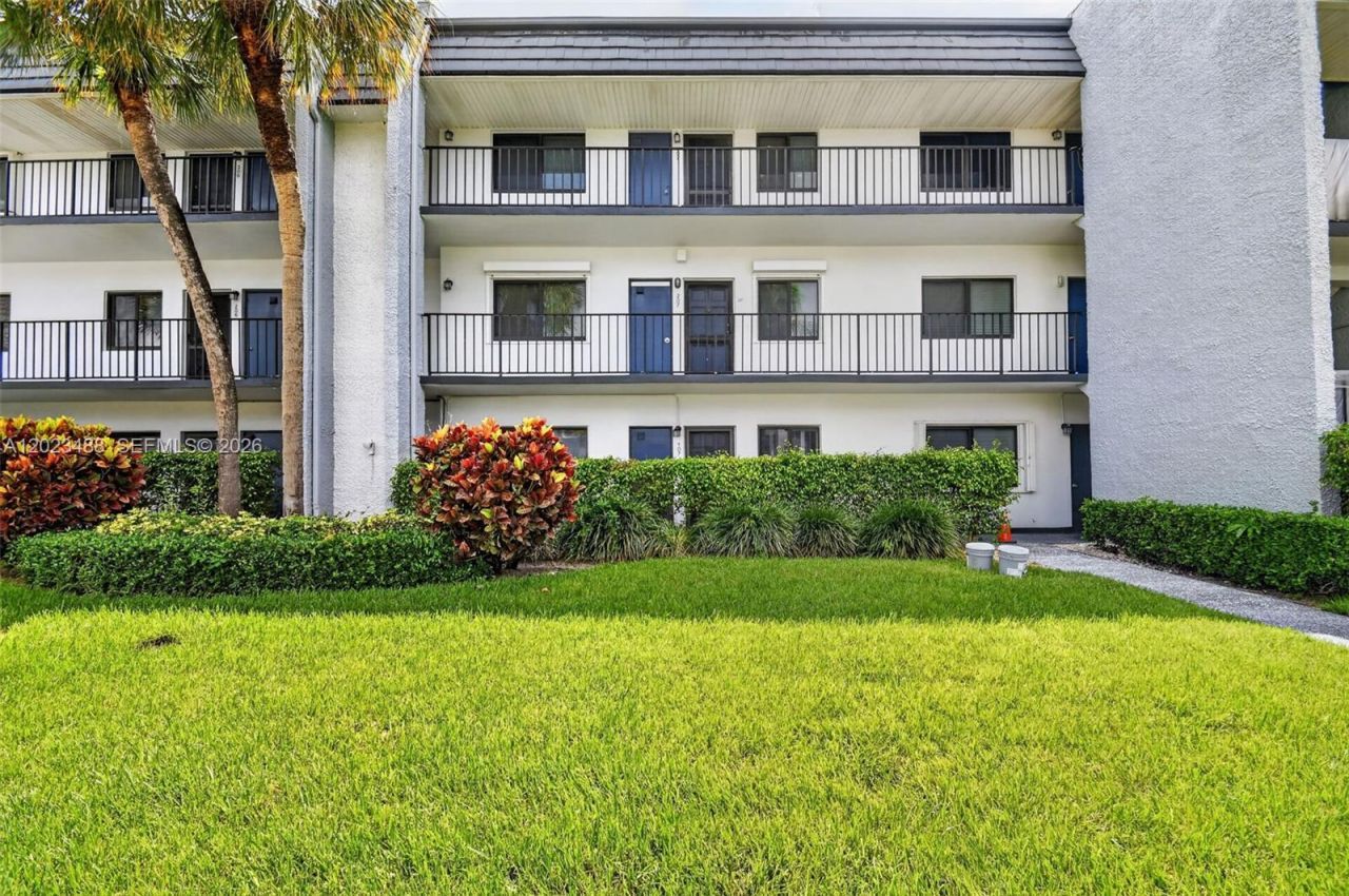 4230 Deste Ct , Unit 107, Lake Worth, FL 33467 Photo