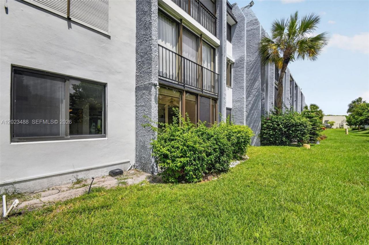 4230 Deste Ct , Unit 107, Lake Worth, FL 33467 Photo