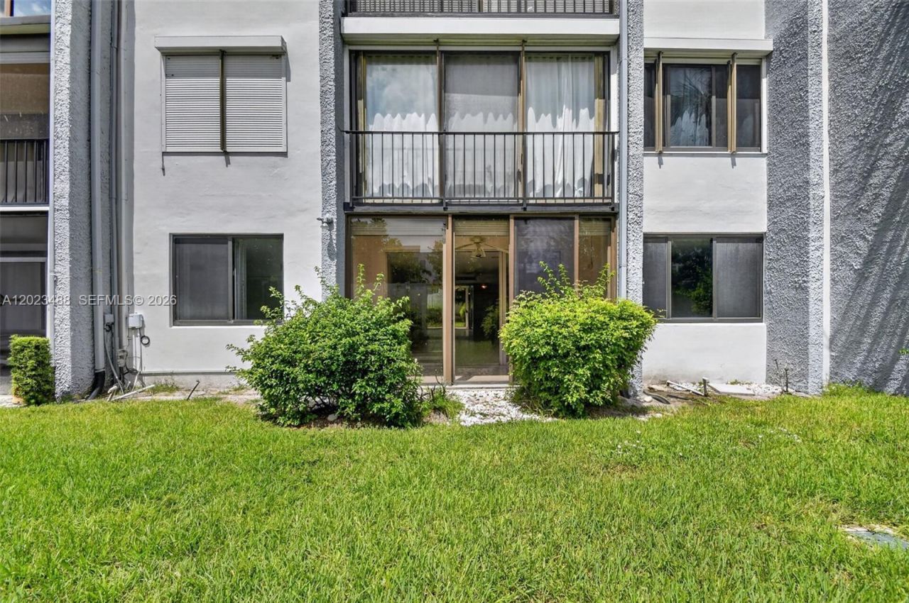 4230 Deste Ct , Unit 107, Lake Worth, FL 33467 Photo