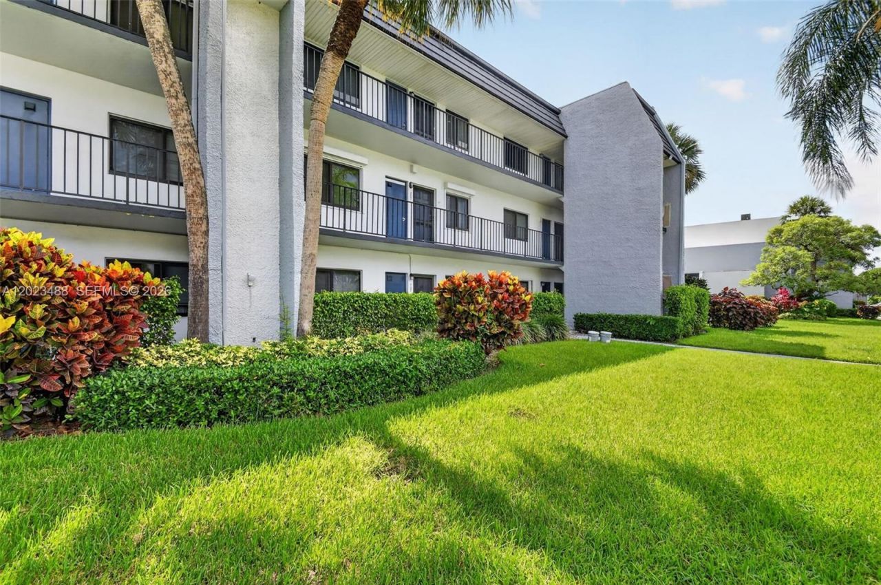 4230 Deste Ct , Unit 107, Lake Worth, FL 33467 Photo