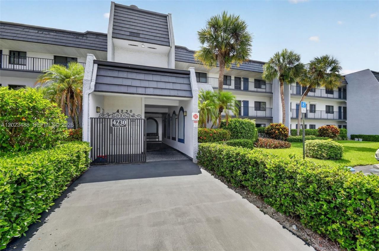 4230 Deste Ct , Unit 107, Lake Worth, FL 33467 Photo