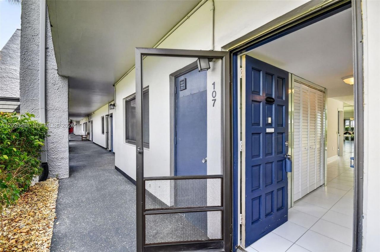 4230 Deste Ct , Unit 107, Lake Worth, FL 33467 Photo