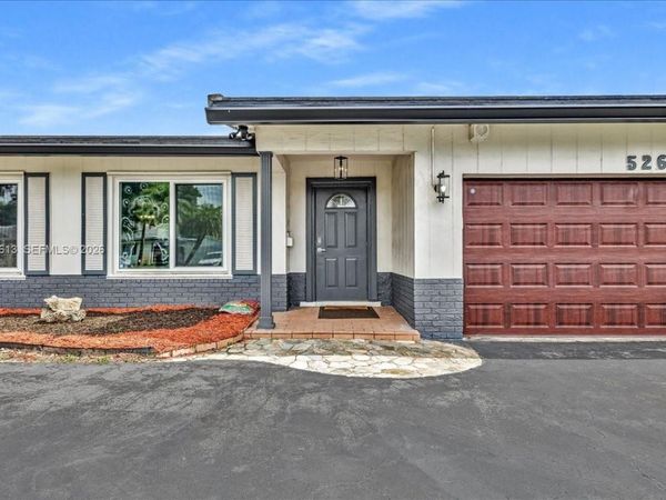 5260 SW 10th Ct, Plantation, FL 33317