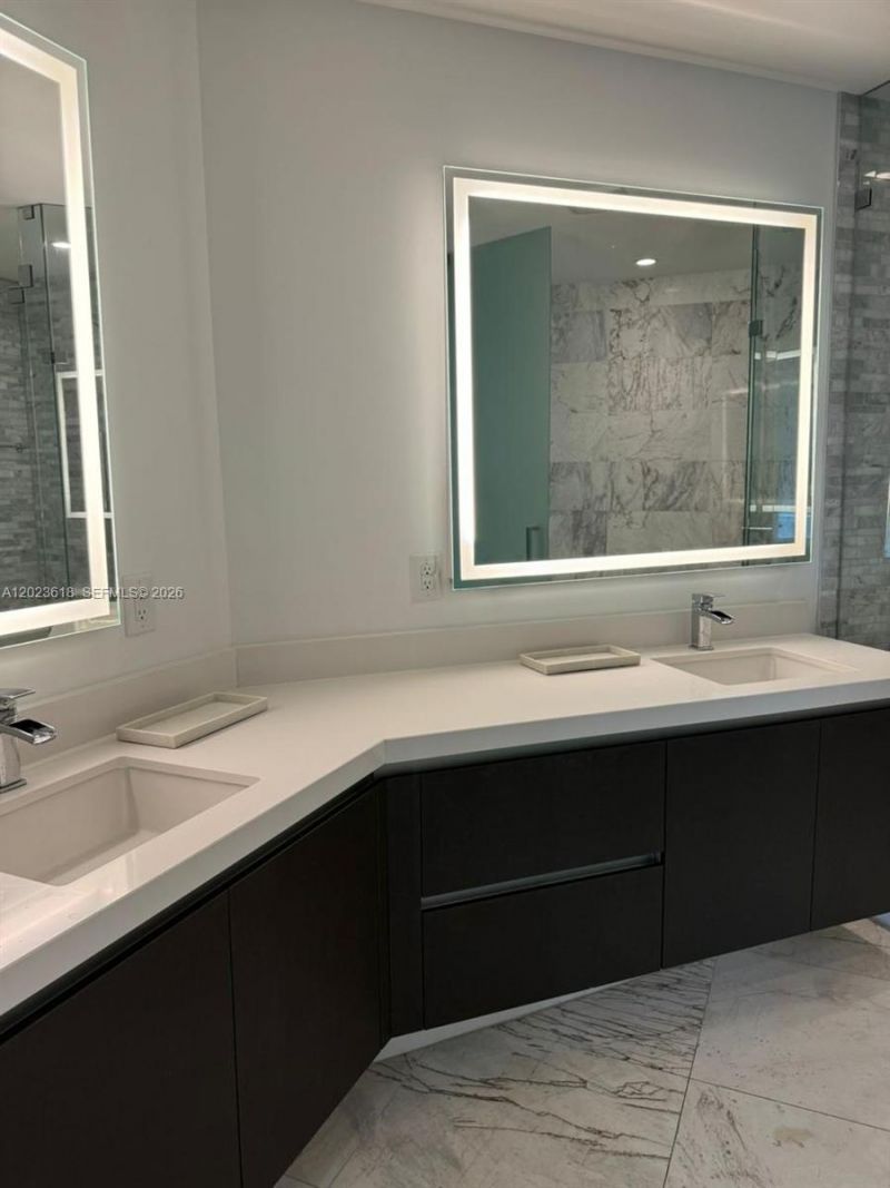 851 NE 1st Ave , Unit 1006, Miami, FL 33132 Photo