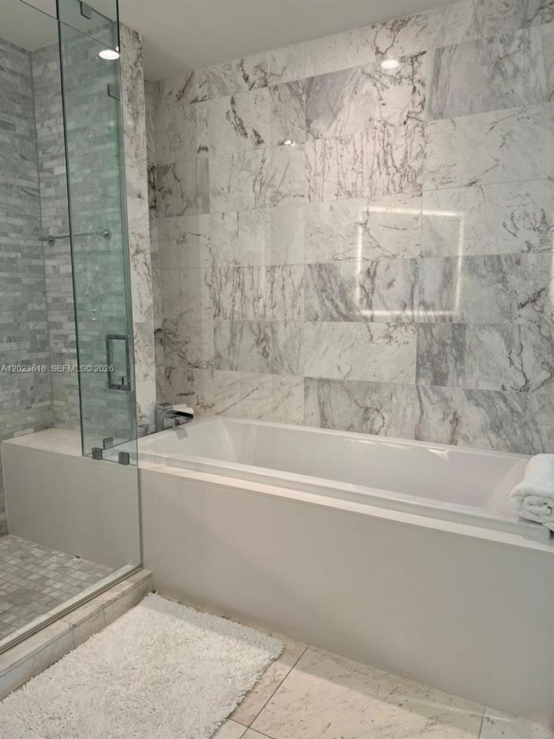 851 NE 1st Ave , Unit 1006, Miami, FL 33132 Photo