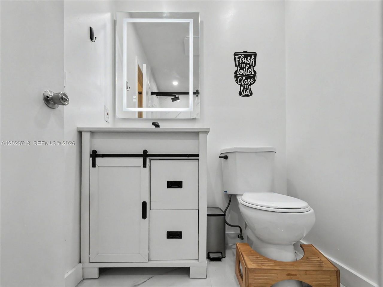 6704 NW 192nd Ter , Hialeah, FL 33015 Photo
