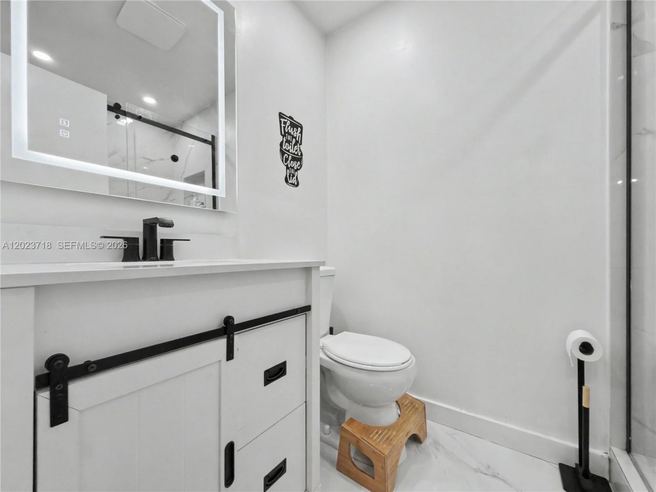 6704 NW 192nd Ter , Hialeah, FL 33015 Photo