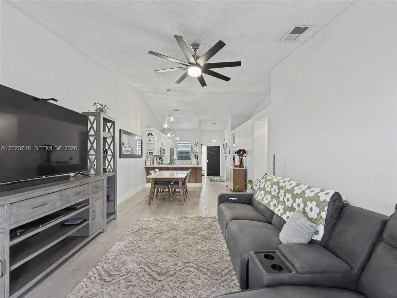 6704 NW 192nd Ter , Hialeah, FL 33015 Photo