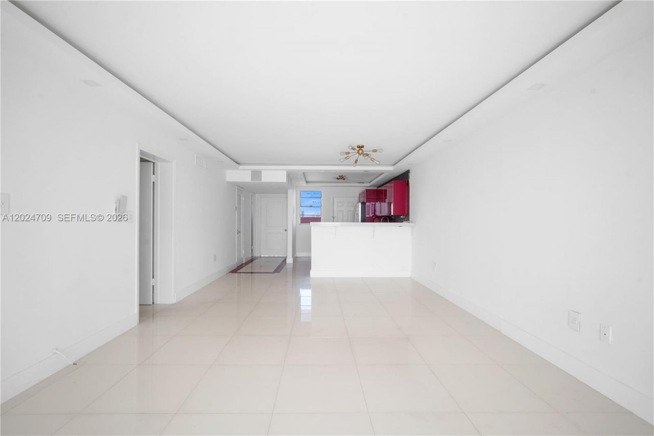 18601 NE 14th Ave, Unit 409, Miami, FL 33179 Photo