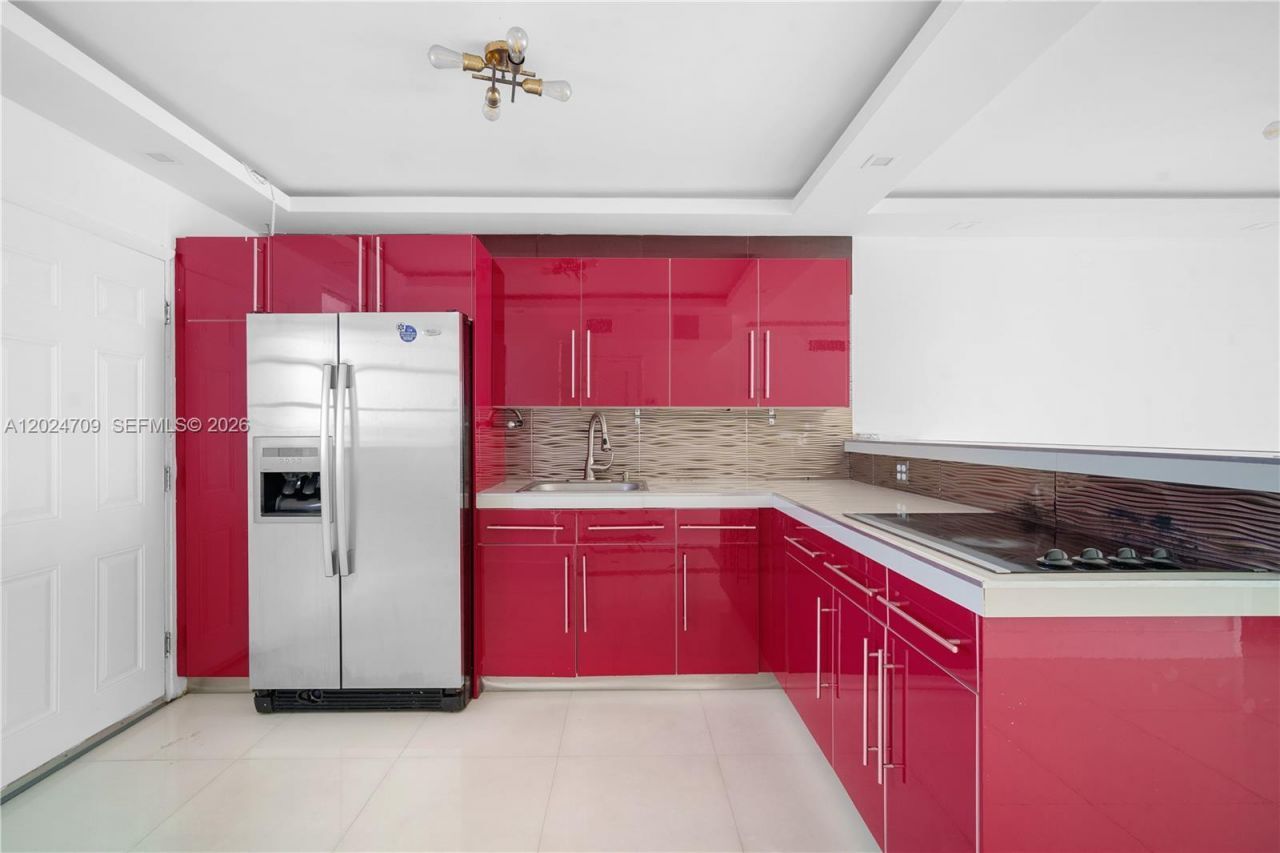 18601 NE 14th Ave, Unit 409, Miami, FL 33179 Photo