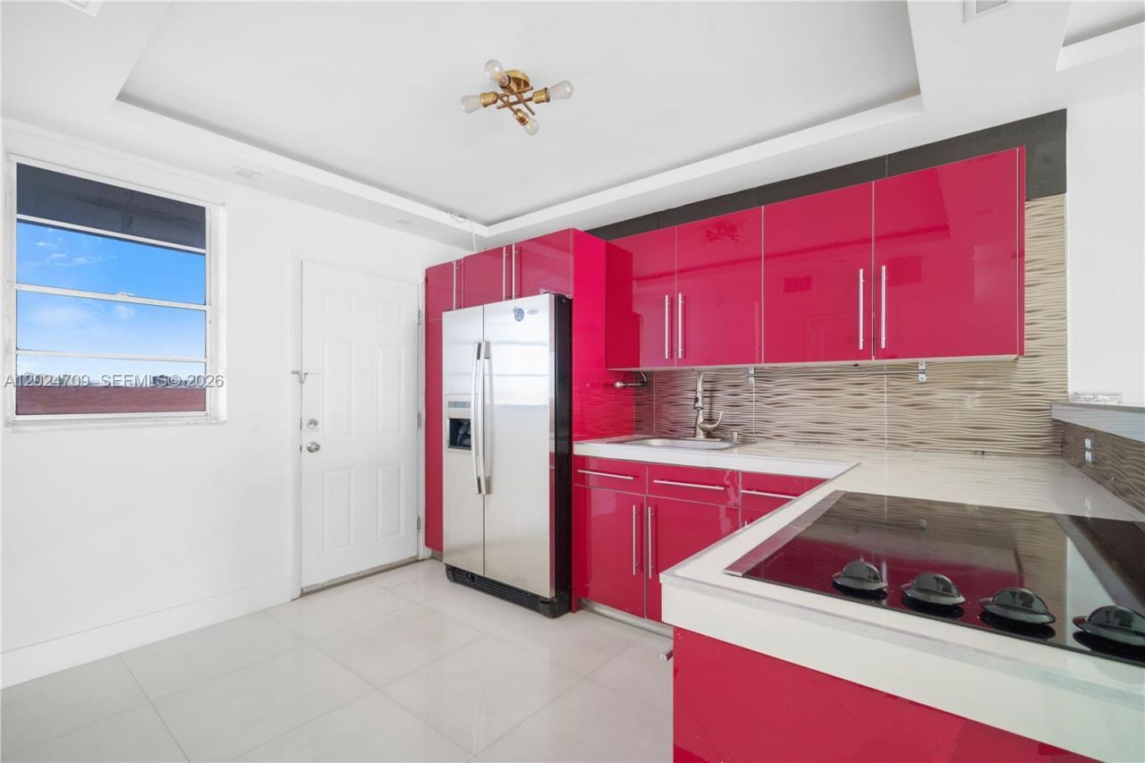 18601 NE 14th Ave, Unit 409, Miami, FL 33179 Photo