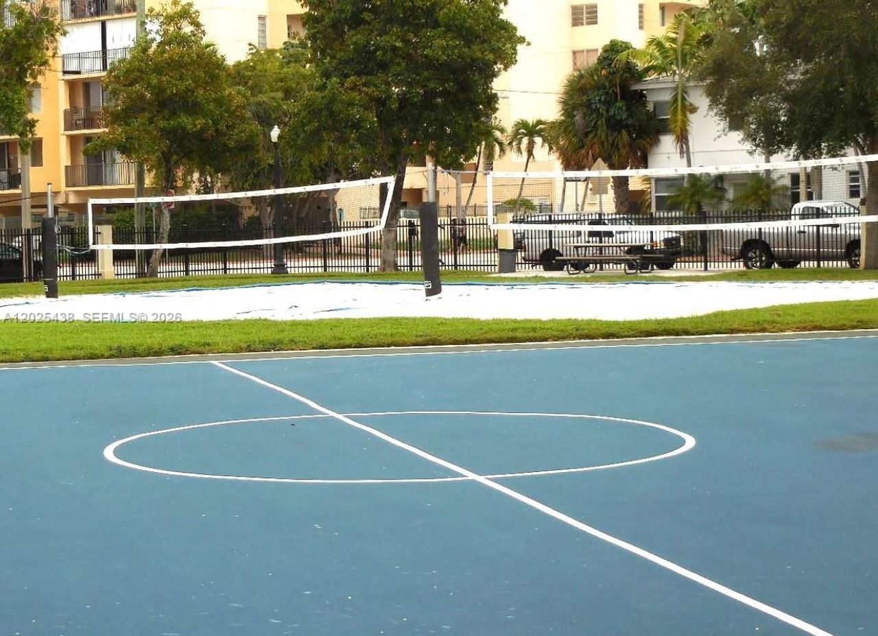 8040 Tatum Waterway Dr , Unit 2, Miami Beach, FL 33141 Photo