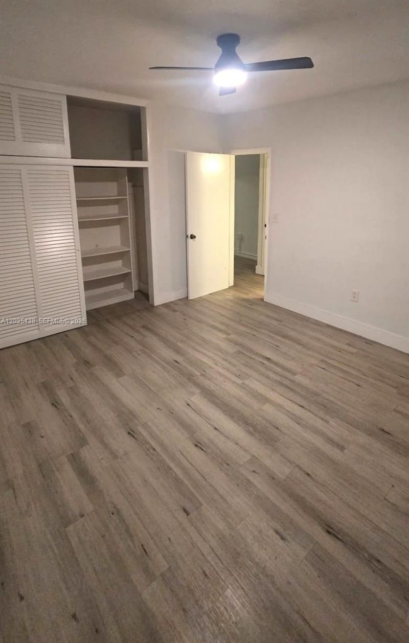 8040 Tatum Waterway Dr , Unit 2, Miami Beach, FL 33141 Photo