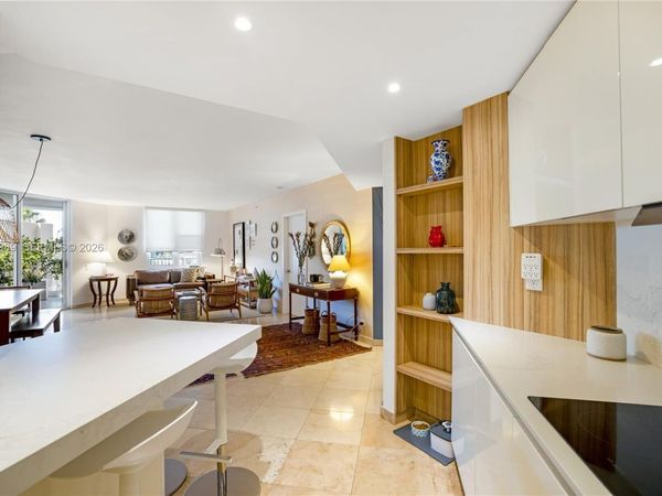 701 Brickell Key Blvd , Unit 512, Miami, FL 33131