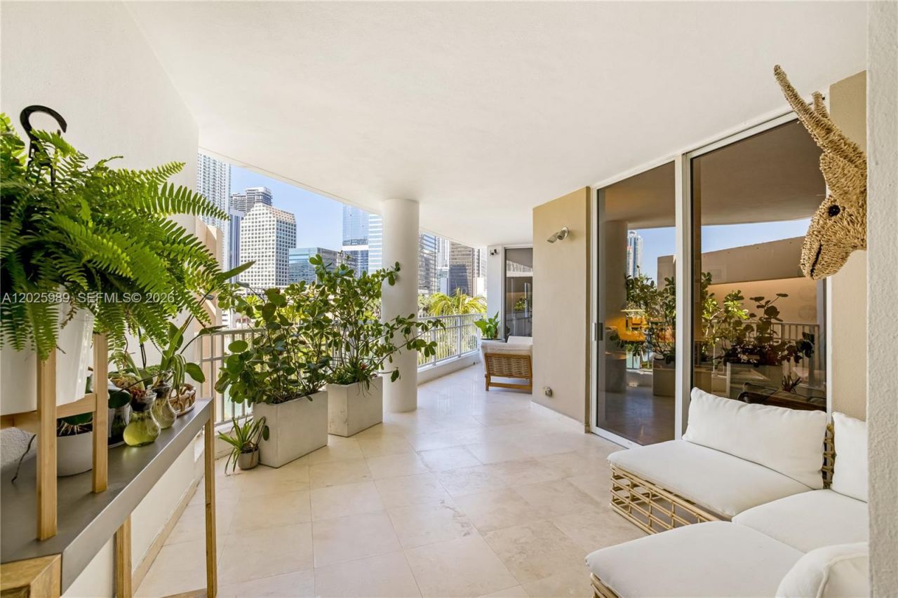 701 Brickell Key Blvd , Unit 512, Miami, FL 33131 Photo