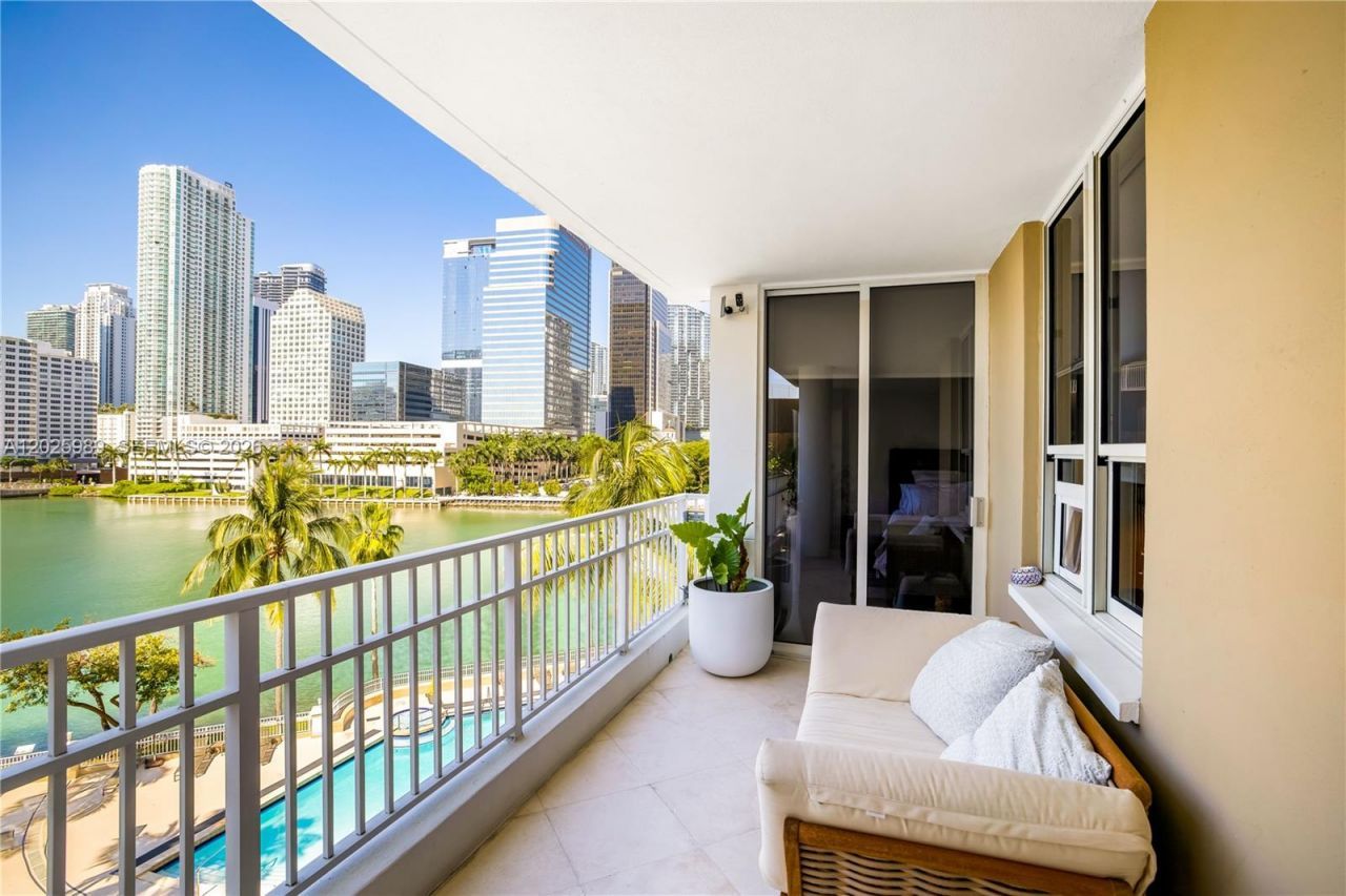 701 Brickell Key Blvd , Unit 512, Miami, FL 33131 Photo